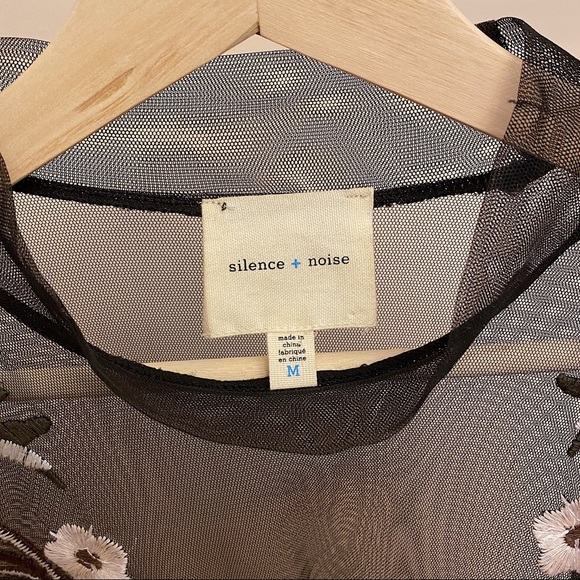 Silence + Noise Mock Neck Long Sleeve - Picture 3 of 6